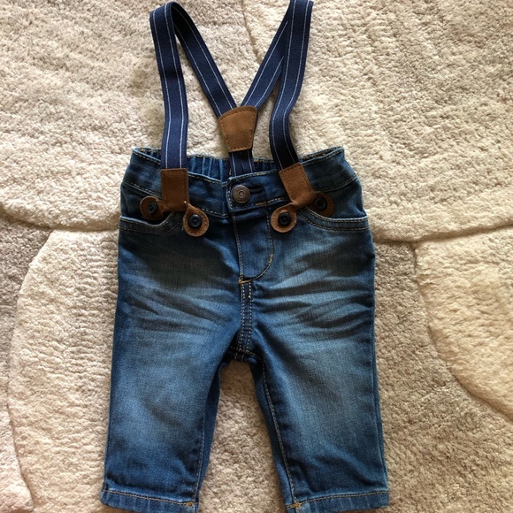 Osh kosh size 0-3 months pants with suspenders - Picture 1 of 4